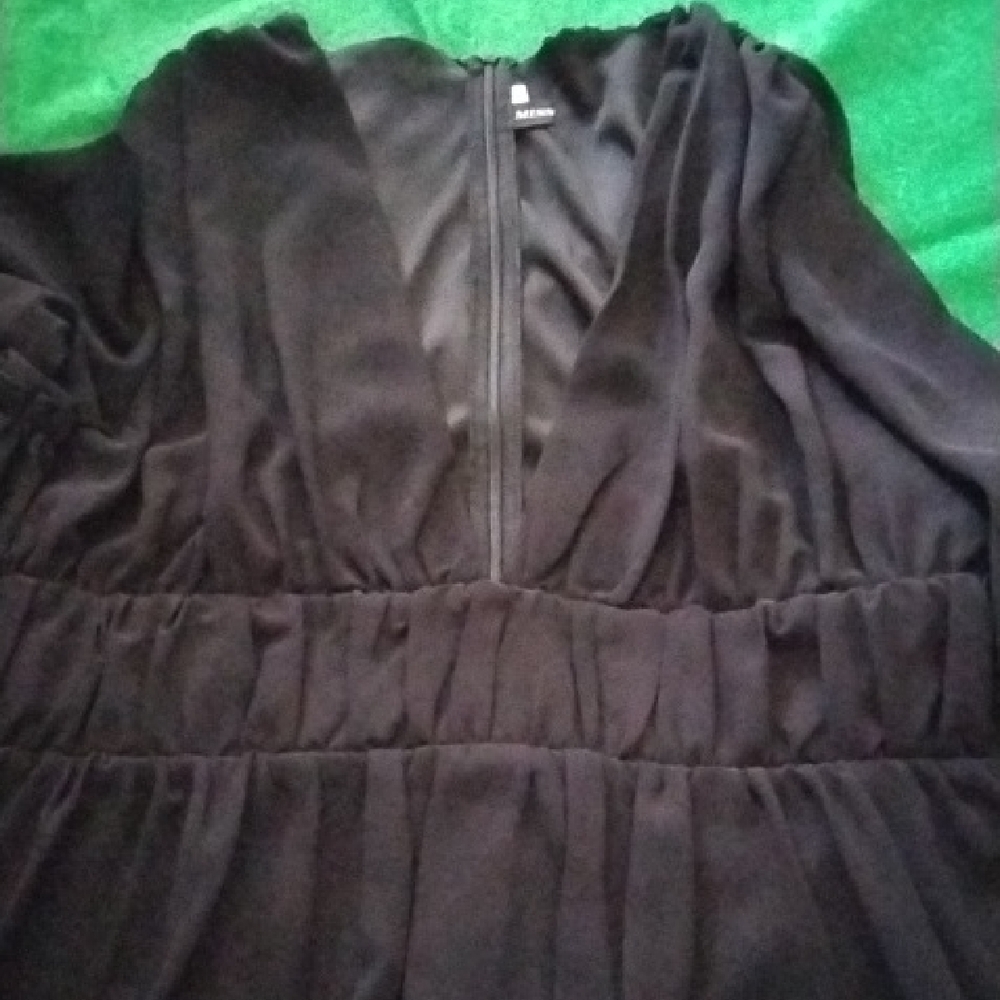 Chic Black Long Sleeve Dress - Picture 3 of 8